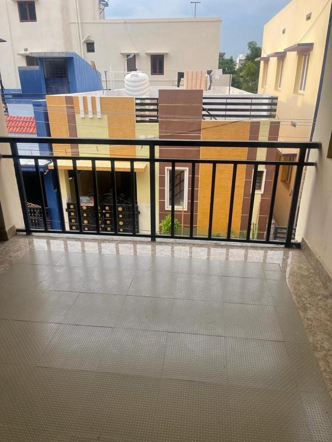 White Home Service Apartment 2Bhk Madurai Exterior foto